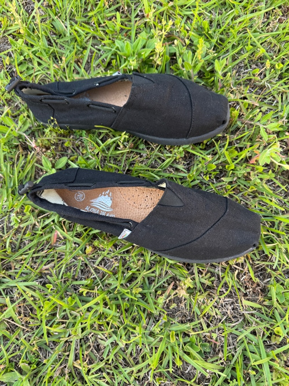 Aloha Island Black Canvas Slip-On Loafers for Women Size 9 Like New Lightweight - Picture 2 of 6